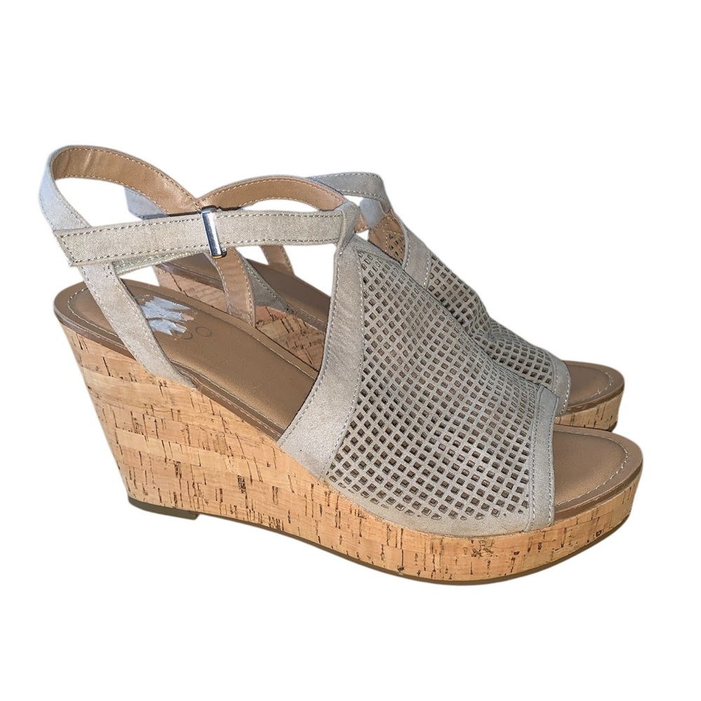 Franco Sarto Wedge Heel Sandal With Taupe Cut Out Suede Upper‎ Size 9